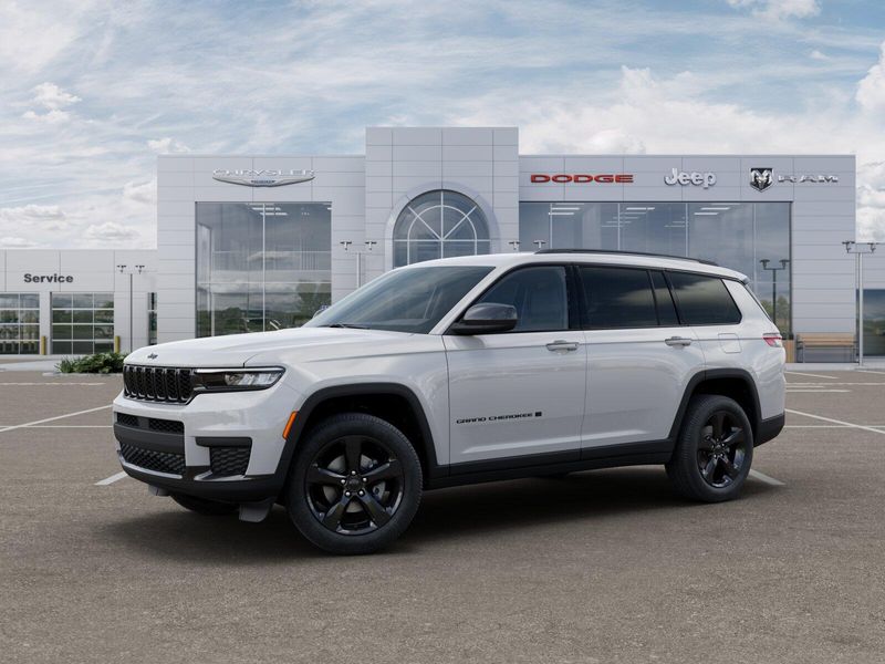 New 2025 Jeep Grand Cherokee L Altitude 4x2Image 17