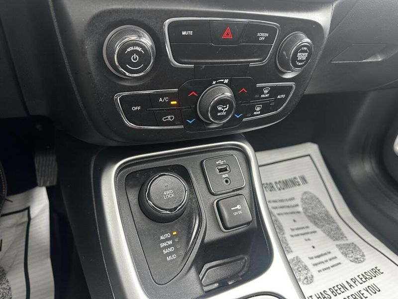 2021 Jeep Compass Anniversary Edition photo 18