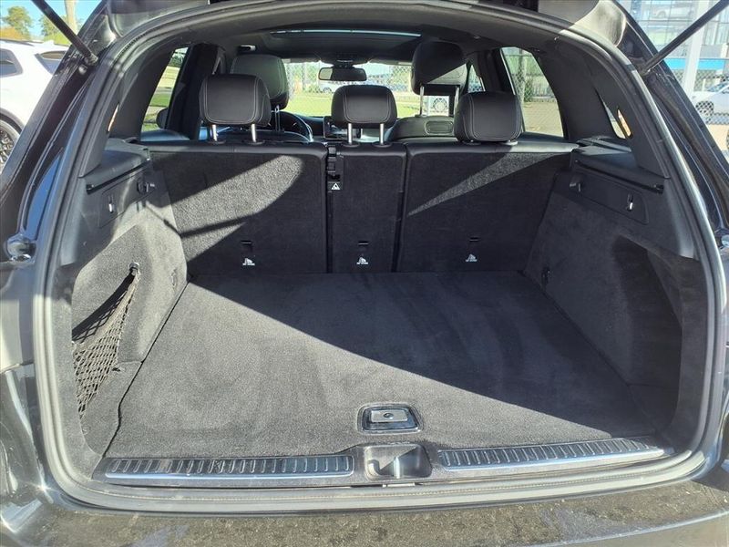 Used 2019 Mercedes-Benz GLC 300 300Image 10