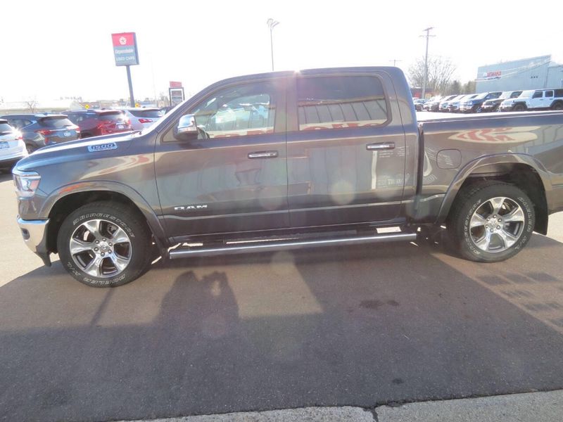 2020 RAM 1500 Laramie 4x4 4dr Crew Cab 5.6 ft. SB PickupImage 6