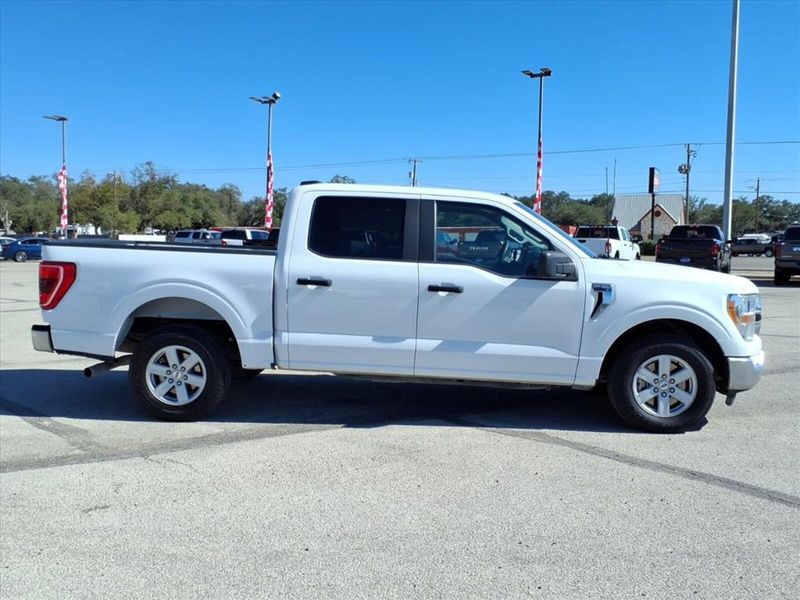 2021 Ford F-150 XLT photo 2