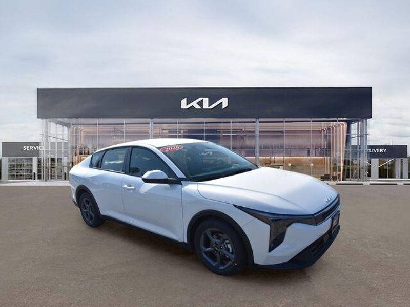 New 2026 Kia K4 LXSImage 11