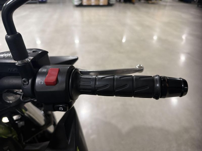 Used 2022 Kawasaki Z650  in a BLACK exterior color. Victorville Del Amo Motorsports 760-241-7387 delamomotorsportsofvictorville.com 