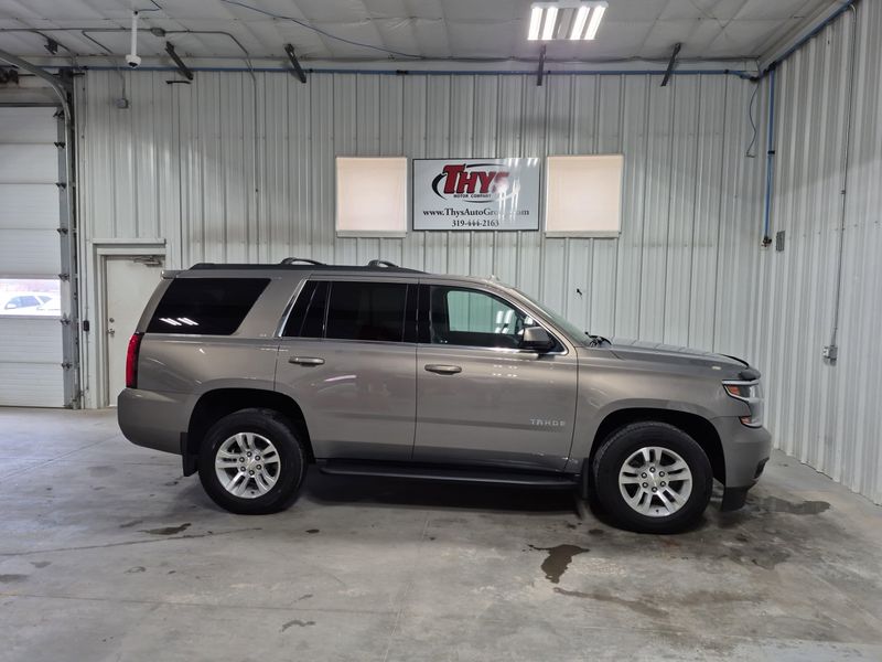 2019 Chevrolet Tahoe LTImage 1