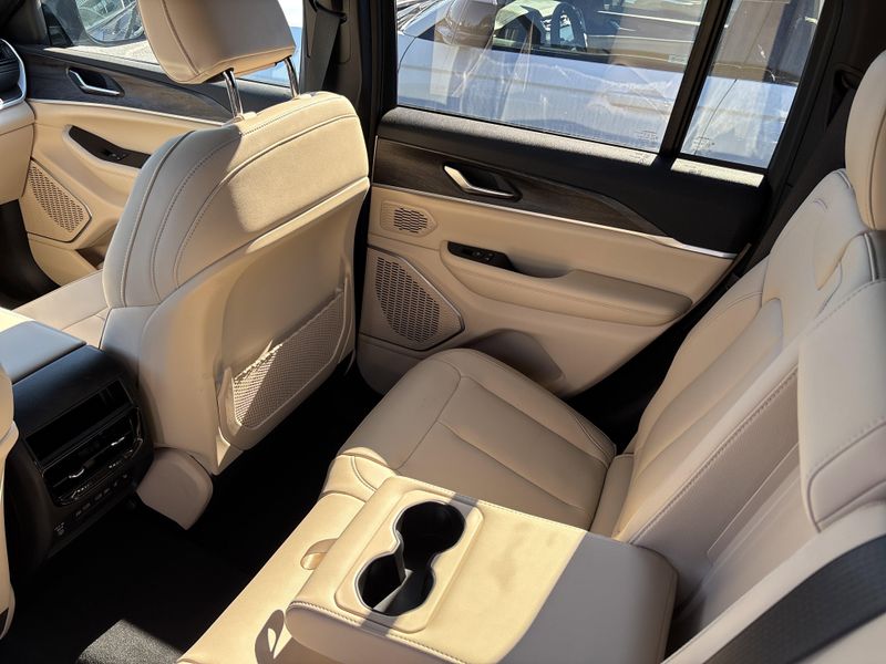 New 2026 Jeep Grand Cherokee Limited 4x4Image 22