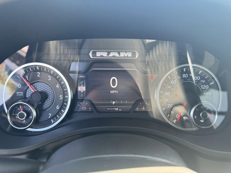 2025 RAM 1500 Big HornImage 21