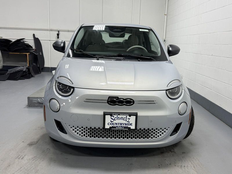 New 2024 Fiat 500e Inspired By Los AngelesImage 2