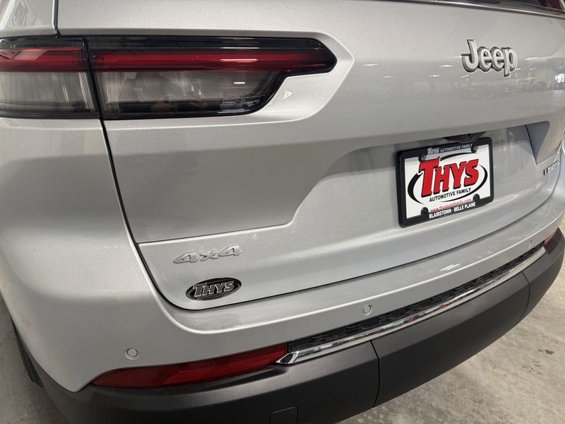 New 2025 Jeep Grand Cherokee L Limited 4x4Image 5