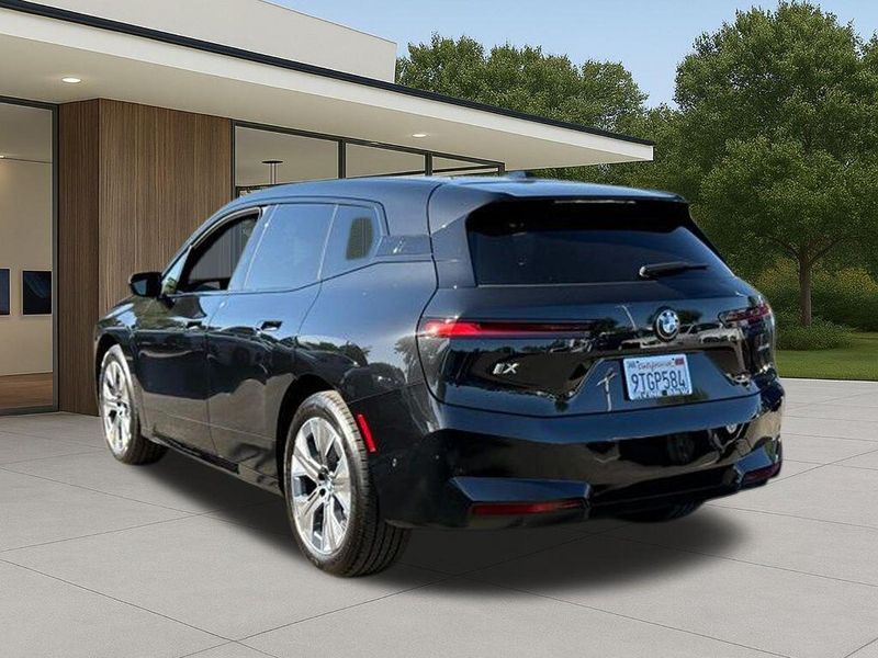 Used 2026 BMW iX xDrive45Image 12