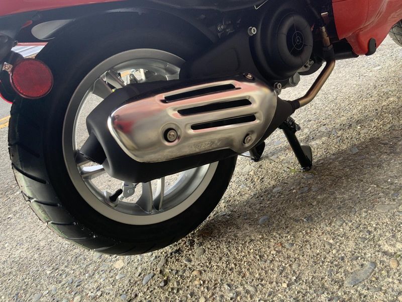 New 2024 Vespa PRIMAVERA 50 