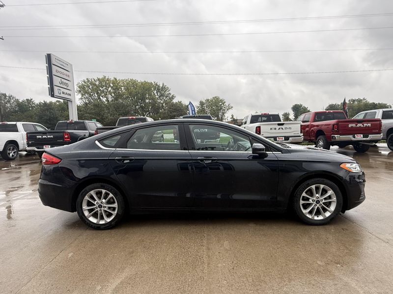 Used 2020 Ford Fusion SEImage 35