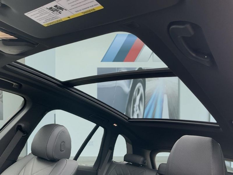 2025 BMW X5 xDrive50eImage 21