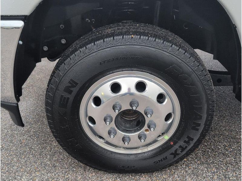 New 2026 RAM 3500 Tradesman Crew Cab Chassis 4x4 60