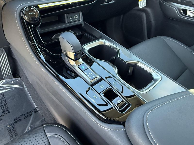 2025 Lexus NX 250Image 24