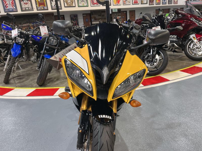 Used 2016 Yamaha YZF-R6 CA Image 17