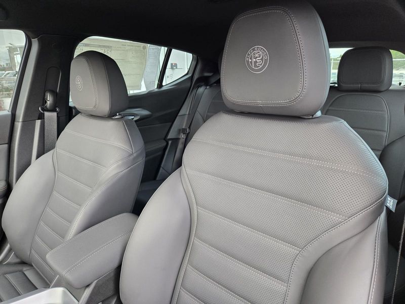 New 2026 Alfa Romeo Tonale Sprint Awd