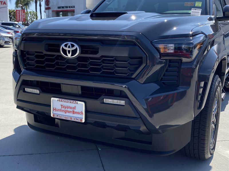 Used 2025 Toyota Tacoma TRD SportImage 7