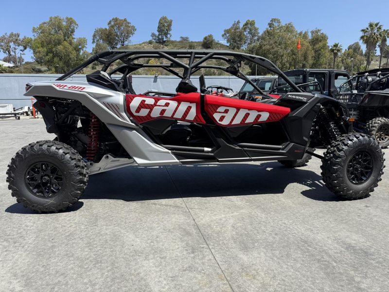 2025 Can-Am MAVERICK X3 MAX RS TURBO Image 13