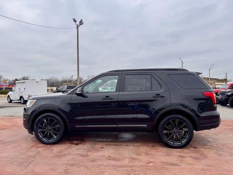 Used 2019 Ford Explorer XLTImage 9