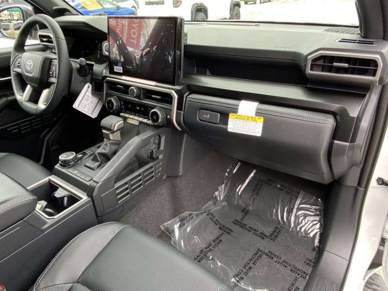 2025 Toyota 4Runner Hybrid LimitedImage 9