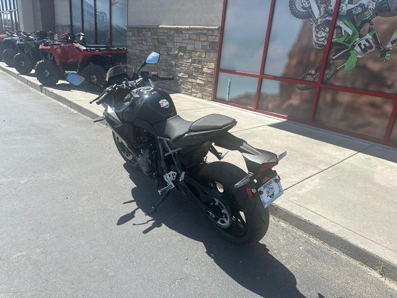 New 2025 Suzuki GSXS 8R 