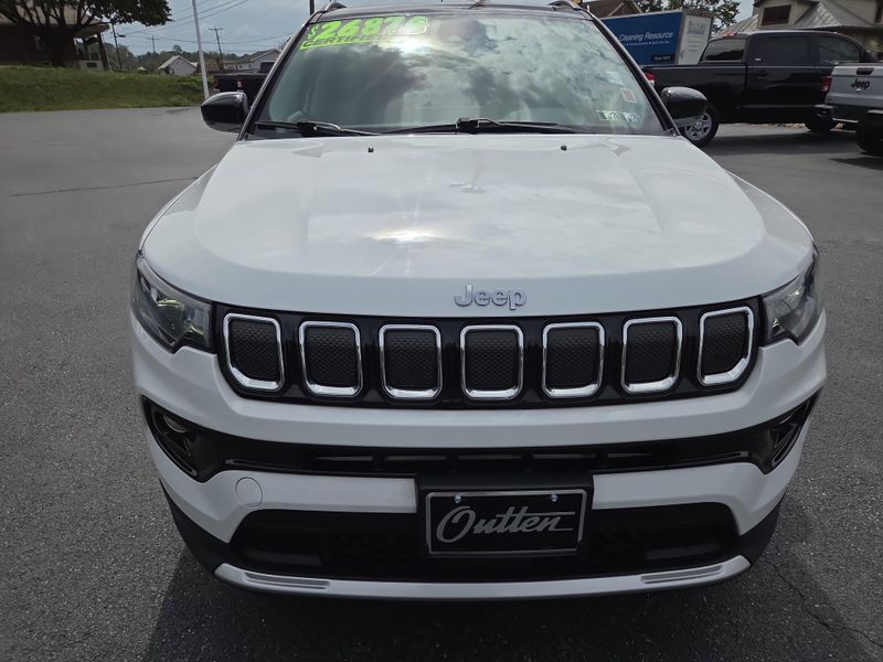 2022 Jeep Compass Limited photo 5