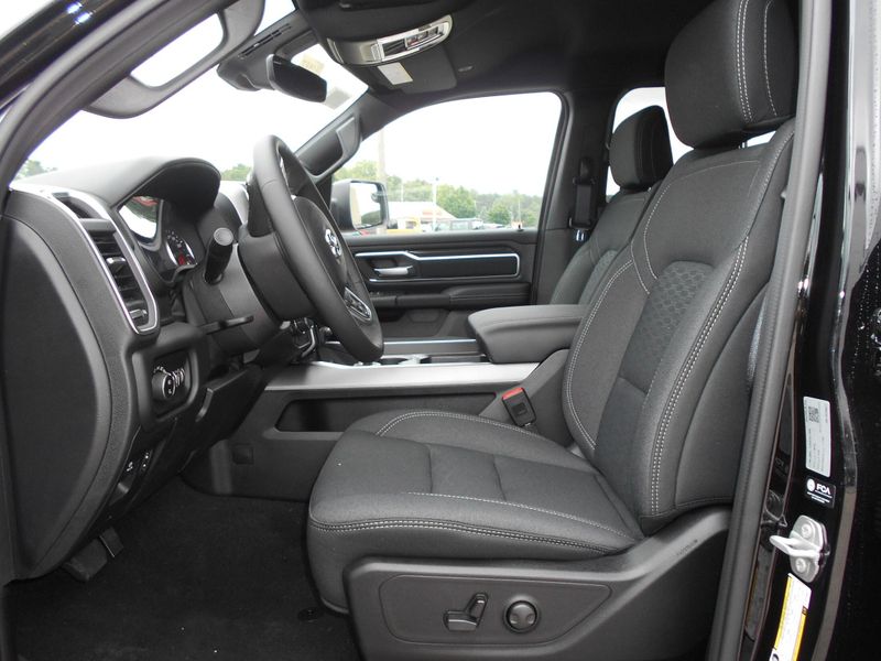 2025 RAM 1500 Big Horn Crew Cab 4x4 5