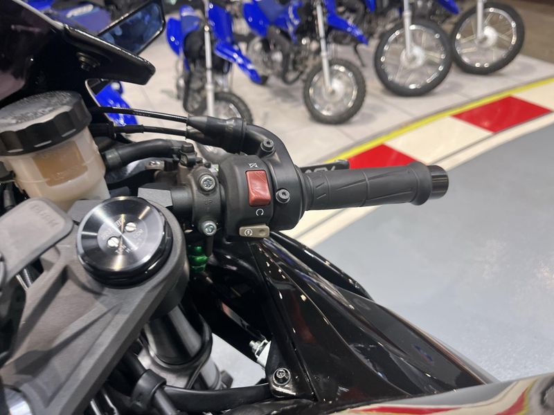 Used 2024 Kawasaki NINJA ZX-6R Image 18