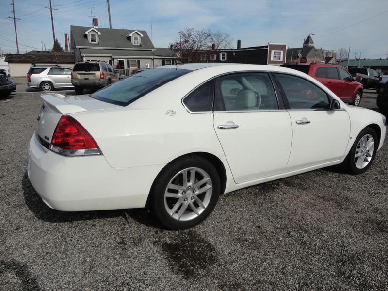 2008 Chevrolet Impala LTZImage 10