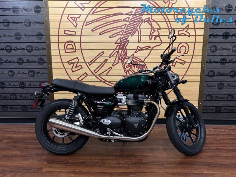 2024 Triumph Speed Twin 900  in a Competition Green/Phantom Black exterior color. Motorcycles of Dulles 571.934.4450 motorcyclesofdulles.com 