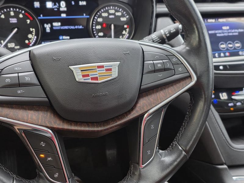 Used 2023 Cadillac XT5 AWD Premium Luxury
