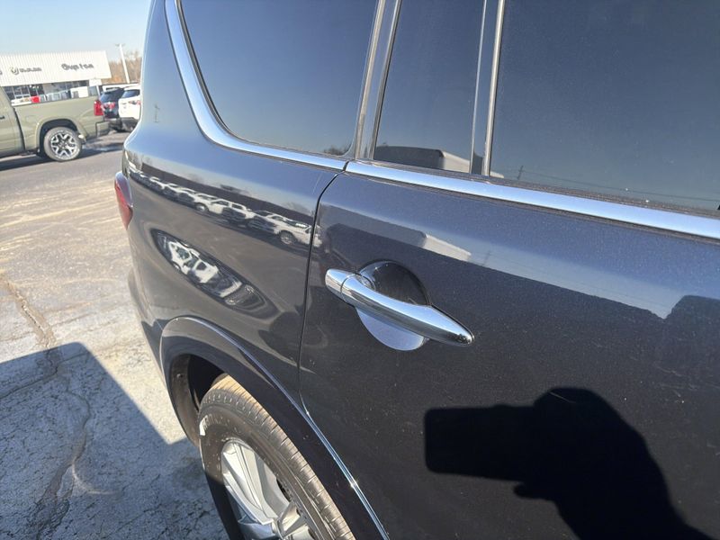 Used 2023 INFINITI QX80 LuxeImage 5