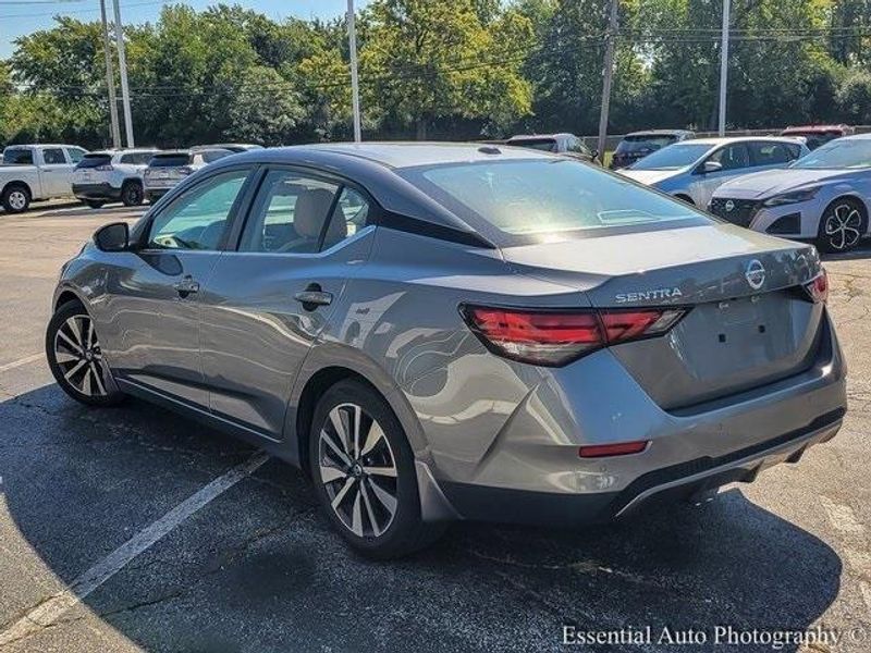 2020 Nissan Sentra SV photo 6
