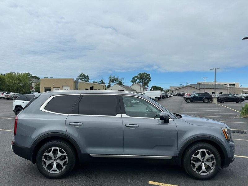 2022 Kia Telluride EX photo 13