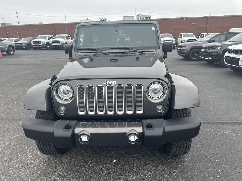 2017 Jeep Wrangler Unlimited SaharaImage 2