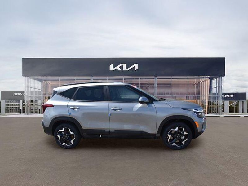 New 2026 Kia Seltos SImage 2