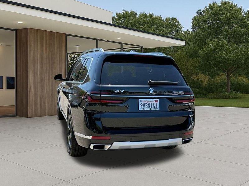 Used 2026 BMW X7 xDrive40iImage 11