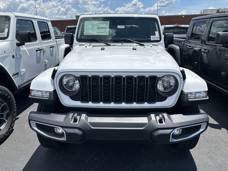 2024 Jeep Gladiator Sport S 4x4Image 2