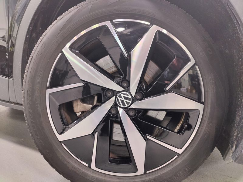 Used 2023 Volkswagen ID.4 Pro S Long Range AWD w/Glass RoofImage 25