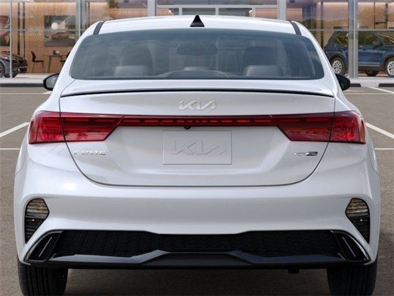 2024 Kia Forte GT-LineImage 13