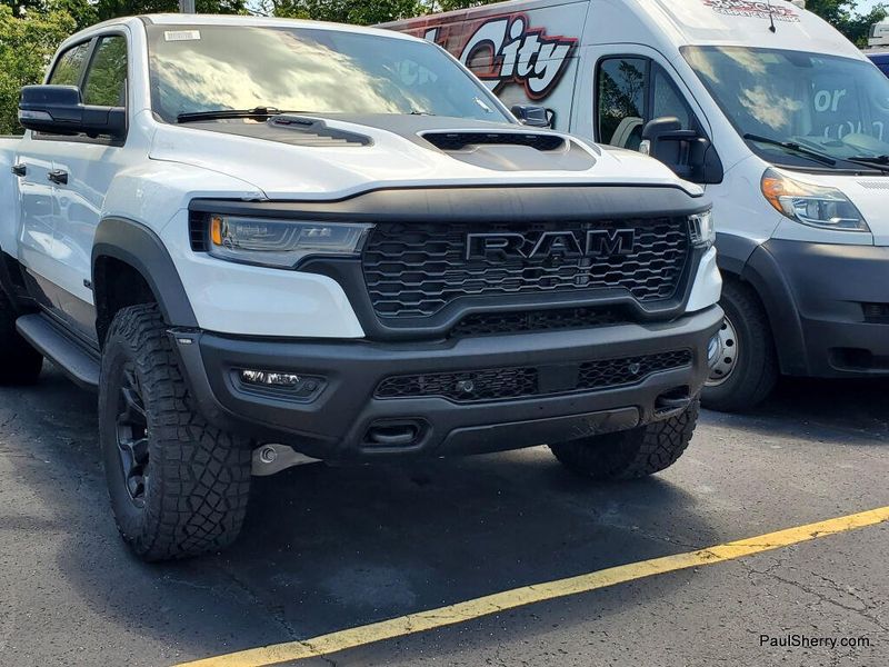 New 2026 RAM 1500 Rho Crew Cab 4x4 5'7' Box