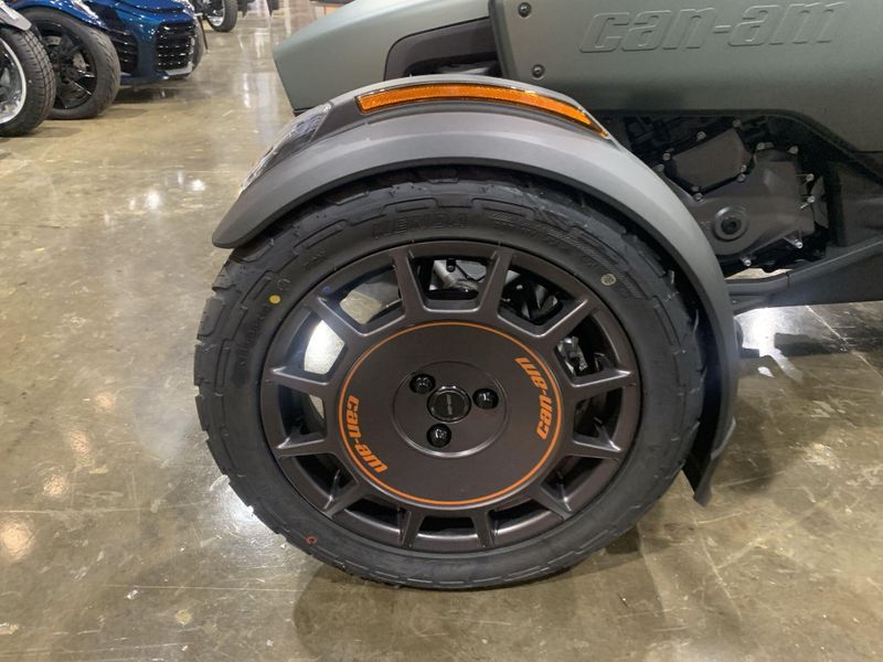New 2025 Can-Am CANYON REDROCK Image 10