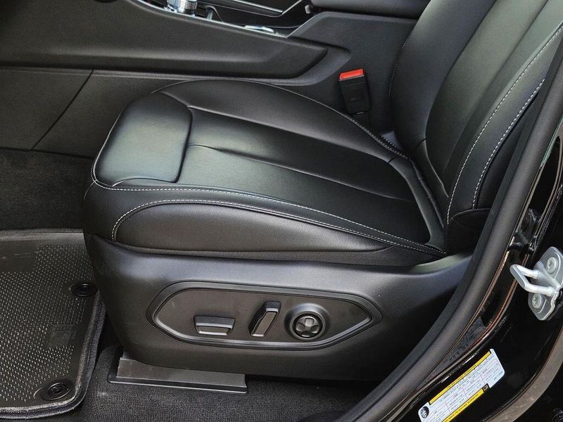 2025 Jeep Grand Cherokee L Limited 4x4Image 26