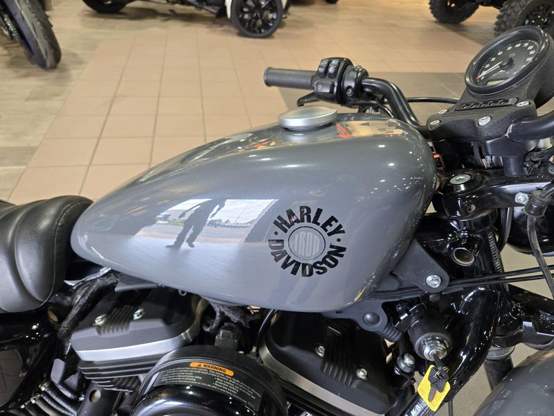 2022 HARLEY SPORTSTER IRON 883 Image 17
