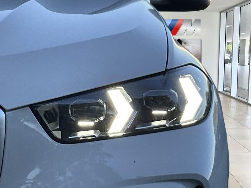 2025 BMW X5 xDrive50eImage 12
