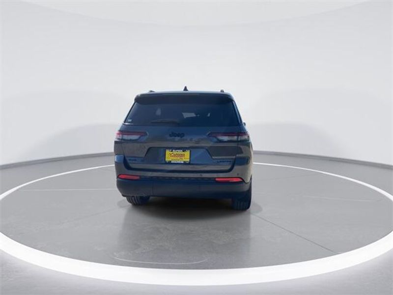 New 2025 Jeep Grand Cherokee L Limited 4x4Image 7