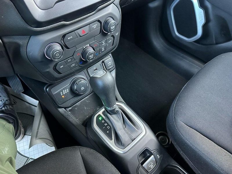 2018 Jeep Renegade SportImage 6