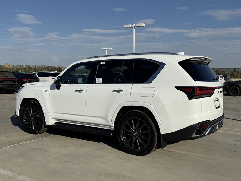 New 2026 Lexus LX 700h F SPORT HandlingImage 10