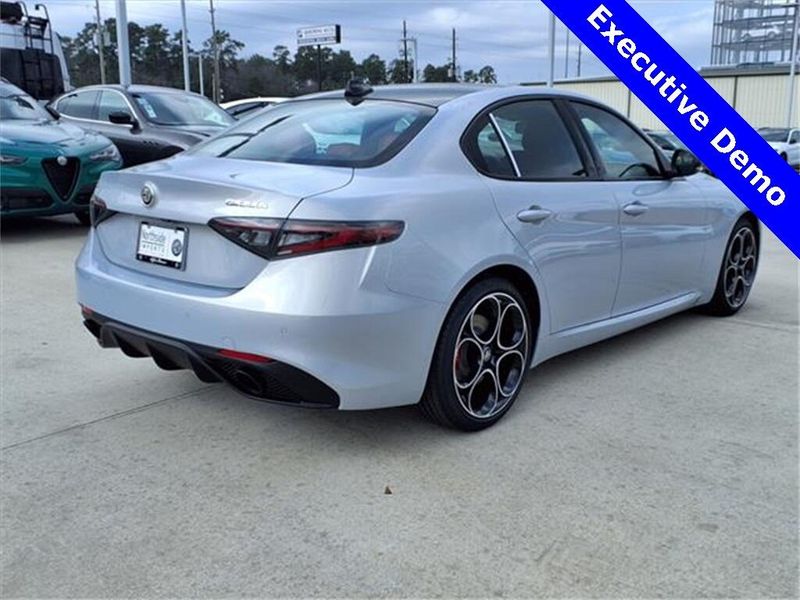 New 2025 Alfa Romeo Giulia RwdImage 13