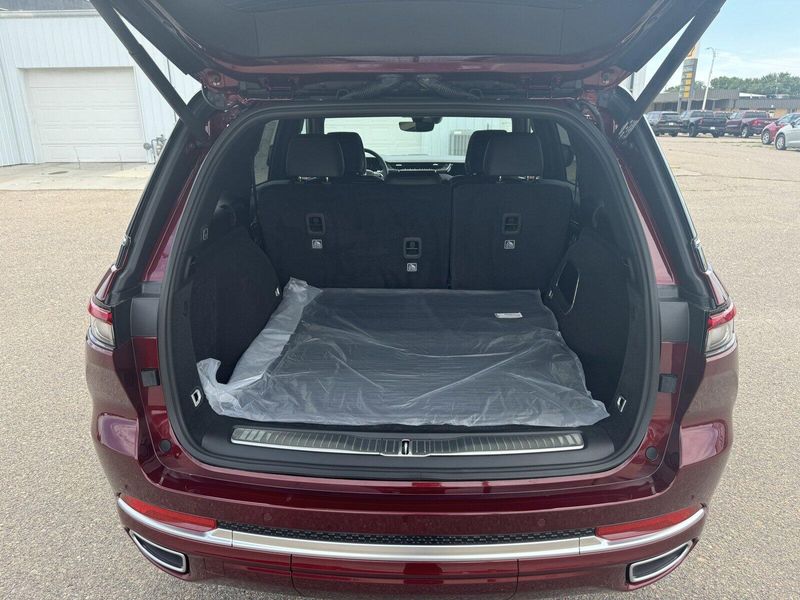 2024 Jeep Grand Cherokee 4xe Summit ReserveImage 9